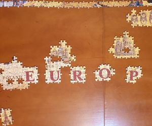 Mieszkaniec Turku złożył największe puzzle na świecie. Poznajcie Krzysztofa Szczecińskiego