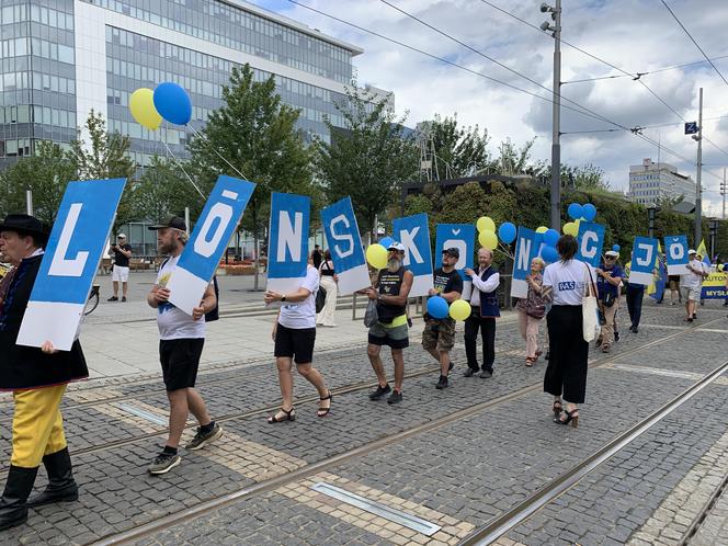 Marsz Autonomii Śląska przeszedł ulicami Katowic. "Hajmatu nie oddomy"