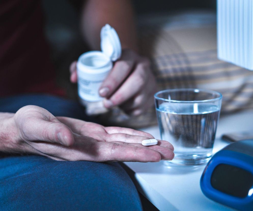 Melatonina z magnezem przed snem. Czy to bezpieczne połączenie?