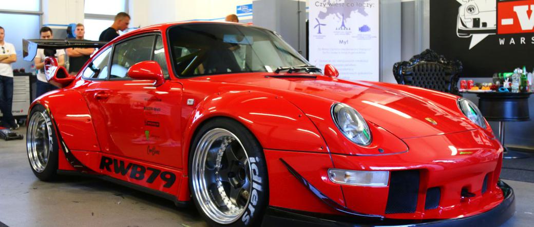 Akira Nakai San buduje Porsche 911 RWB