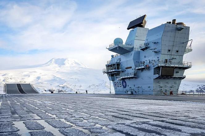 Brytyjski lotniskowiec HMS „Queen Elizabeth" 