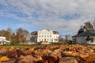 Pałac w Kurozwękach. Idealna propozycja na weekend