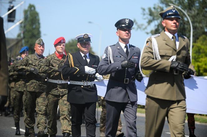 Defilada wojskowa 15 sierpnia w Warszawie