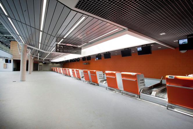 Lotnisko Modlin. Terminal