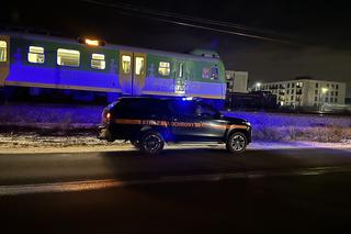 70-latek wpadł pod rozpędzony pociąg. Nie żyje