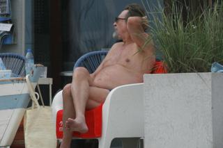 Jan Maria Tomaszewski nad morzem