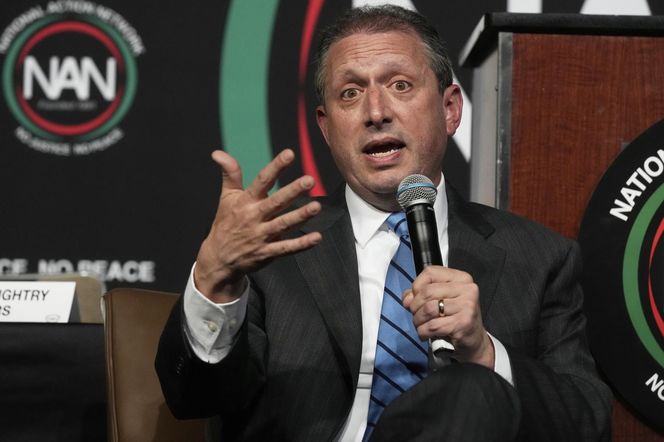 Nowojorski rewident aresztowany przez ICE!