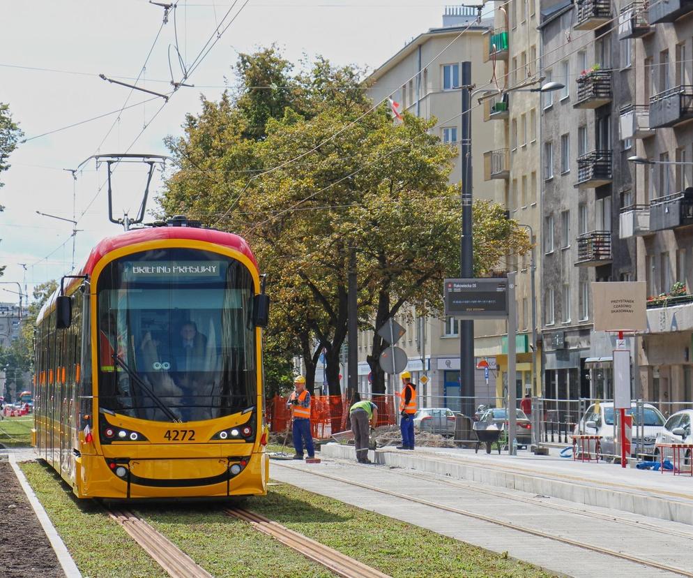 Zielone torowisko tramwajowe na ul. Puławskiej