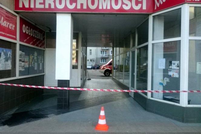Dusząca substancja w bloku przy Sikorskiego!