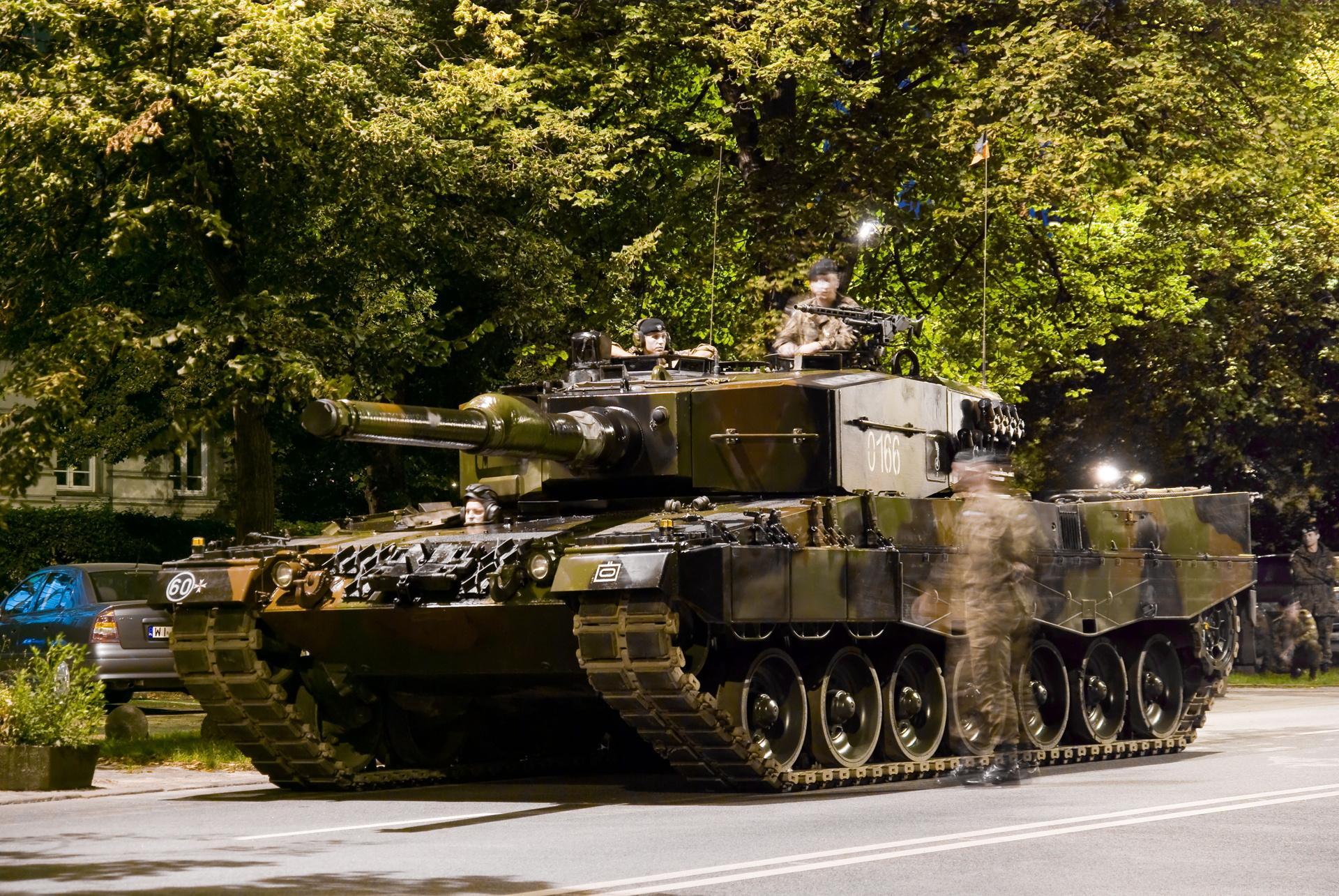 Szwajcarskie Leopardy 2A4