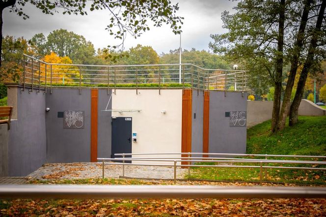 Co można mieć za 430 tys. zł? Niezłe mieszkanie. Mieszkańcy Tychów mają za to szalet