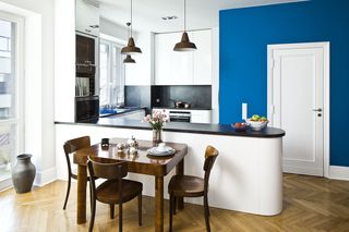 Polski charakter w domu? Te wnętrza to mistrzostwo zakopiańskiego, dworkowego i art déco!