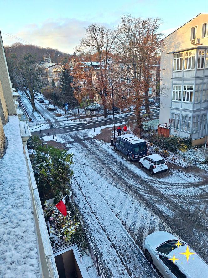 Pierwszy śnieg w tym roku. Pomorze pokryte białym puchem