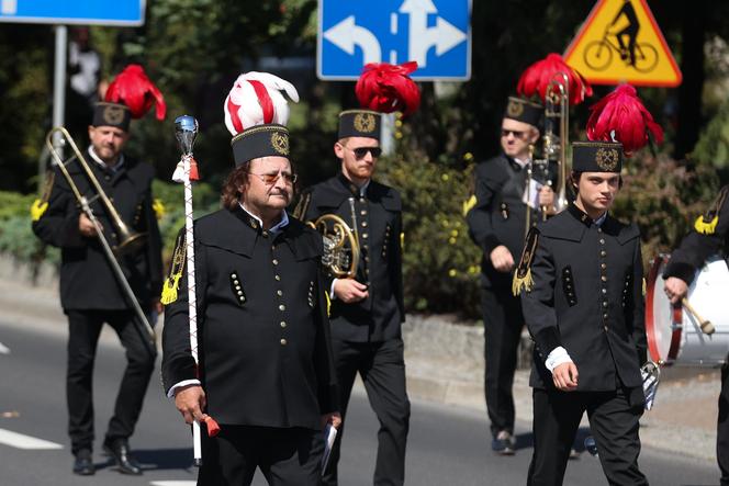 Defilada wojskowa w Katowicach i piknik. Wojewódzkie Obchody Święta Wojska Polskiego 2024