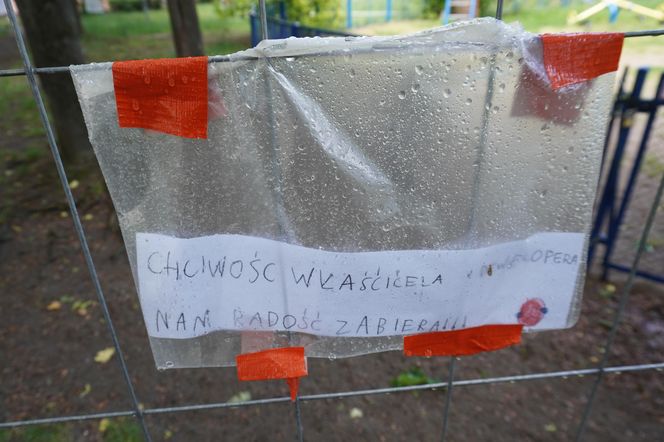 Ogrodzony plac zabaw na Winogradach