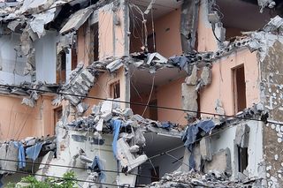 Tak znikał popularny biurowiec. Teraz powstaną tu apartamenty i mieszkania