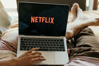 Nowy serial Netflixa zmiecie dotychczasowe z planszy? Będzie najbardziej wciągający