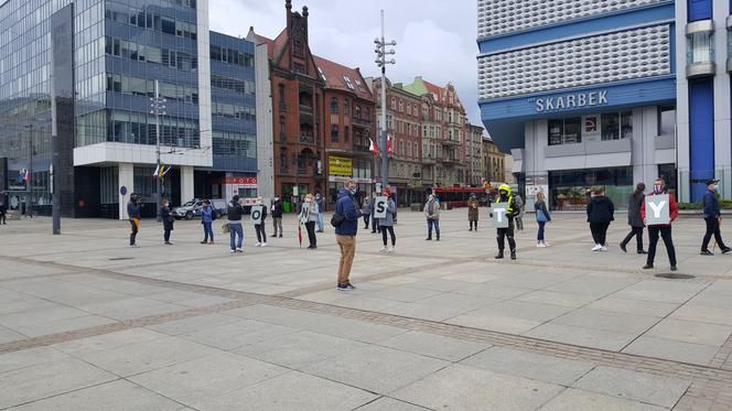 Protest przeciwko wyborom korespondencyjnym w Katowicach 