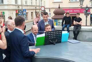 Dzień Dziecka na rzeszowskim Rynku z wielką pompą. Rycerze, zewnętrzny fortepian i pełno balonów!