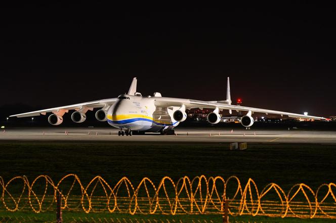 Samolot transportowy An-225 Mrija