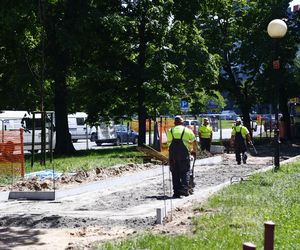 Praca w upały a prawa pracownika. Jakie są obowiązki pracodawcy?