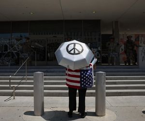 Protesty w Los Angeles coraz silniejsze. Emocje podsycają fałszywe zdjęcia i teorie spiskowe