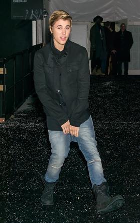 Justin Bieber na pokazie Fashion For Relief w 2015 roku