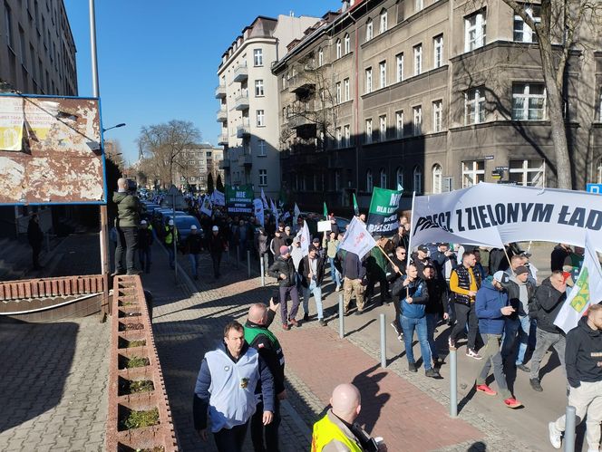 Górnicy protestowali pod ministerstwem przemysłu w Katowicach przeciwko likwidacji KWK Bielszowice