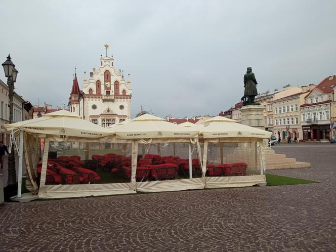 Ogródki letnie w Rzeszowie. Które lokale rozłożą „parasole”?  