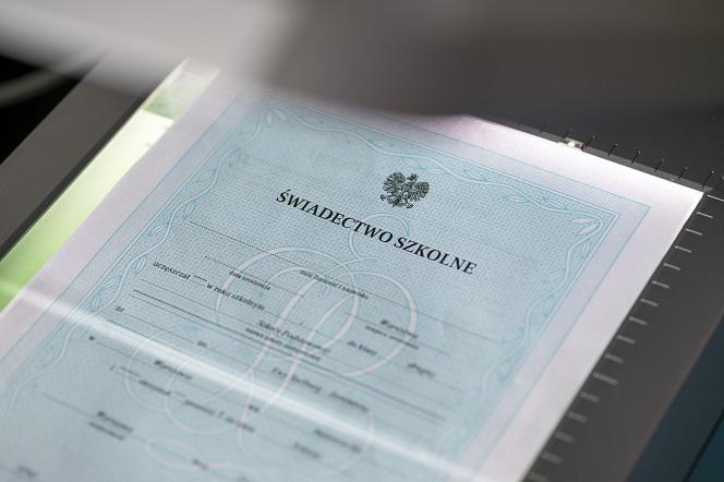 Zakończenie roku szkolnego 2019/20 - uczniowie wciąż nie wiedzą, jak ma wyglądać?! 