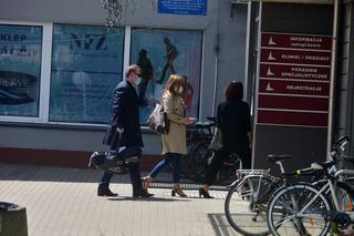 Joanna i Jacek Kurscy pojechali do szpitala zaszczepić Anię