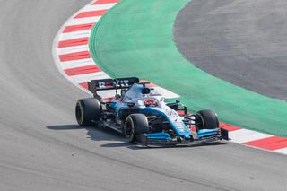 Williams zaprezentował kask Roberta Kubicy na nowy sezon Formuły 1 [ZDJĘCIE]