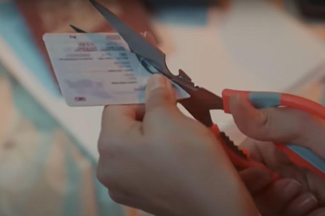 Aynur doszczętnie zniszczy dokumenty Nany! 