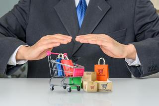 Kiedy i jak złożyć reklamację zakupionego towaru? Przepisy prawa konsumenckiego