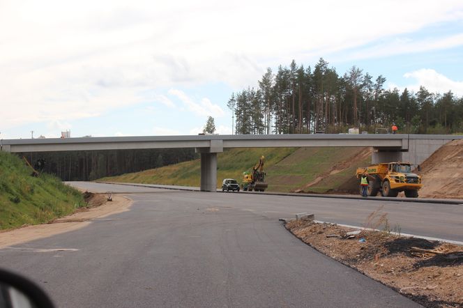 Niedaleko Białegostoku nowa droga pnie się w górę! To kolejny odcinek S19 na Podlasiu