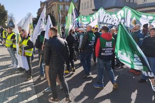 Górnicy protestowali pod ministerstwem przemysłu w Katowicach przeciwko likwidacji KWK Bielszowice