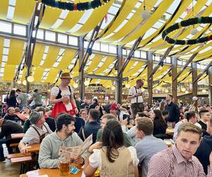 Bawarskie disco polo i zapach golonki. Z Trójmiasta prosto… na Oktoberfest! 