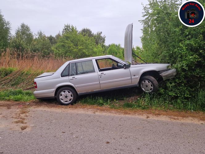 Zamaskowani sprawcy zaatakowali trzech kierowców. Doszło do gigantycznego karambolu w Wolicy