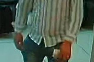 Policja opublikowała wizerunki sprawców kradzieży w Outlet Parku