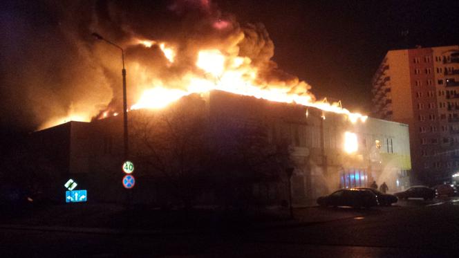 Pożar centrum handlowego Retman w Tczewie