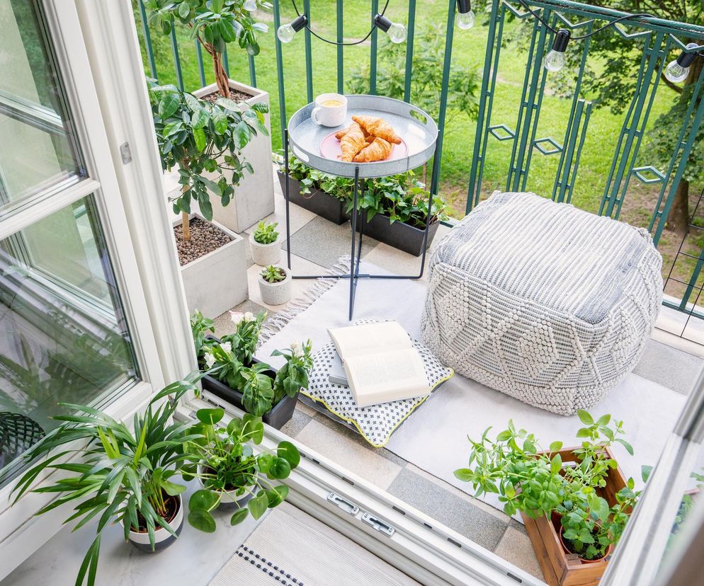 Jak urządzić wąski balkon?