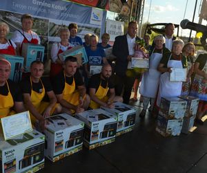 W konkursie na najlepsze pierogi w powiecie Siedleckim w 2025 roku zwyciężył męski zespół KGW „Sami Swoi” z Kotunia! 