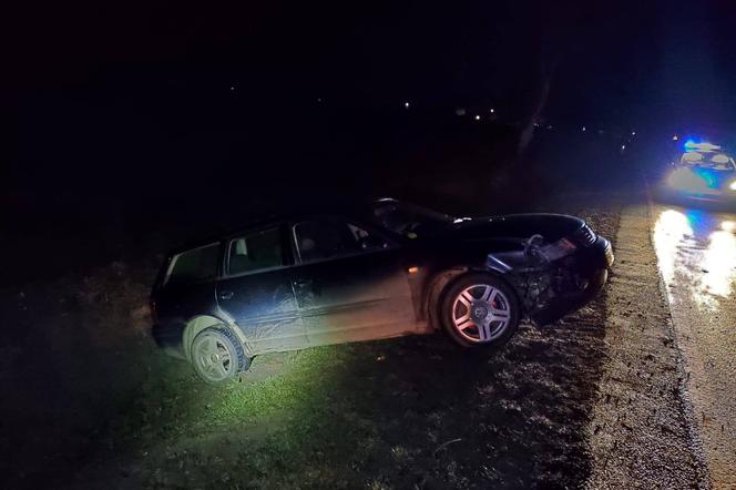 Pijany kierowca wjechał autem do rowu