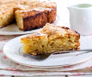 Błyskawiczne irlandzkie ciasto z jabłkami - wilgotne, dzięki dużym kawałkom jabłek