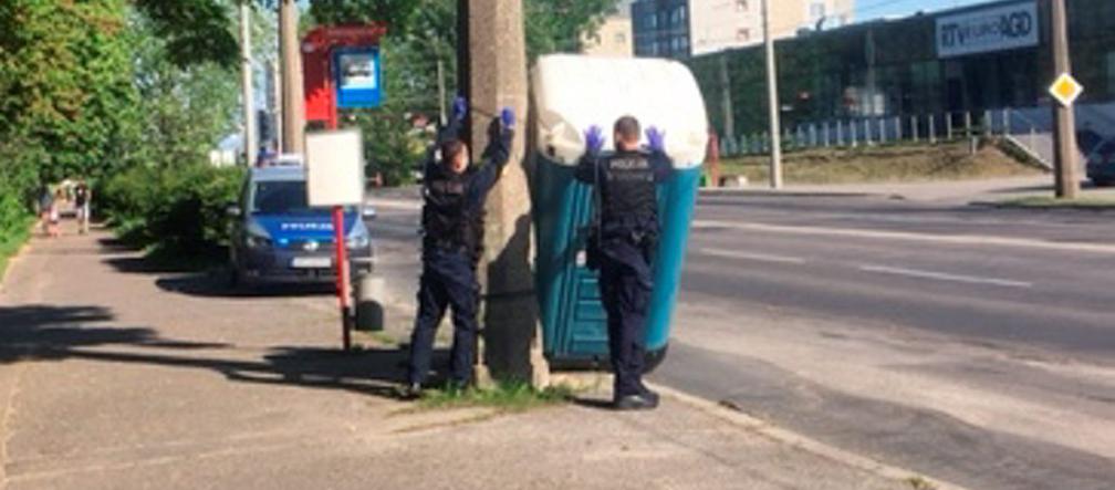 Poprawiali...TOI TOI-a po wandalu. Nietypowa interwencja policji w Lublinie