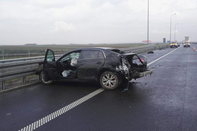 Wypadek na autostradzie w Mirocinie na Podkarpaciu