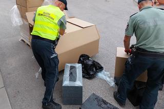 Przemyt 60 tysięcy paczek papierosów udaremniony przez Podlaską KAS 