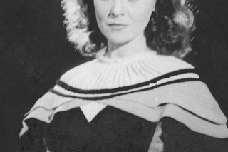 QUIZ PRL. Czerwone damy PRL-u. Jak naprawdę żyły żony dygnitarzy i partyjne celebrytki?