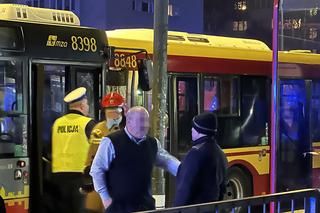 Autobusy zderzyły się w Warszawie. 10 osób rannych