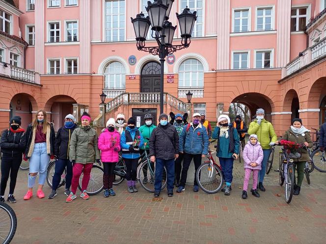 Rowerowi Gwardziści razem z mieszkańcami tak świętowali Dzień Kobiet w Iławie